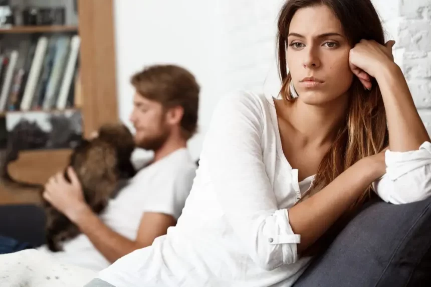 6 motive reale pentru care te simti singur intr o relatie