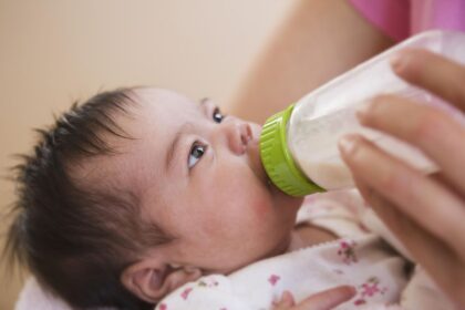 Utilizari interesante ale laptelui matern si remedii la domiciliu