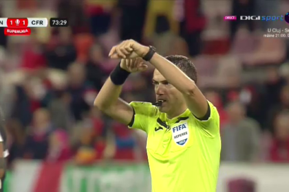 ovidiu hategan a oprit meciul dintre dinamo si cfr cluj ce au pregatit fanii zcainilor rosii in memoria size6.png